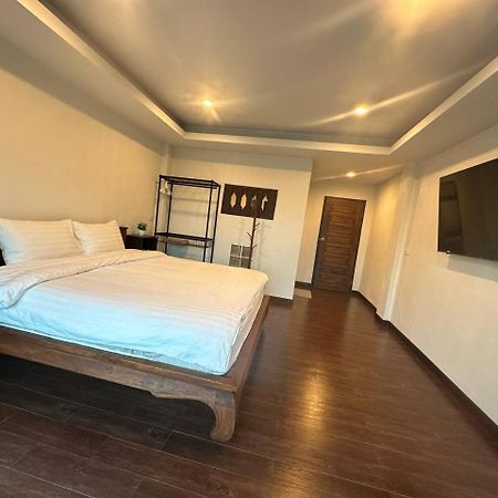 Chris Jay @ Cnx Apartment Chiang Mai Exterior photo