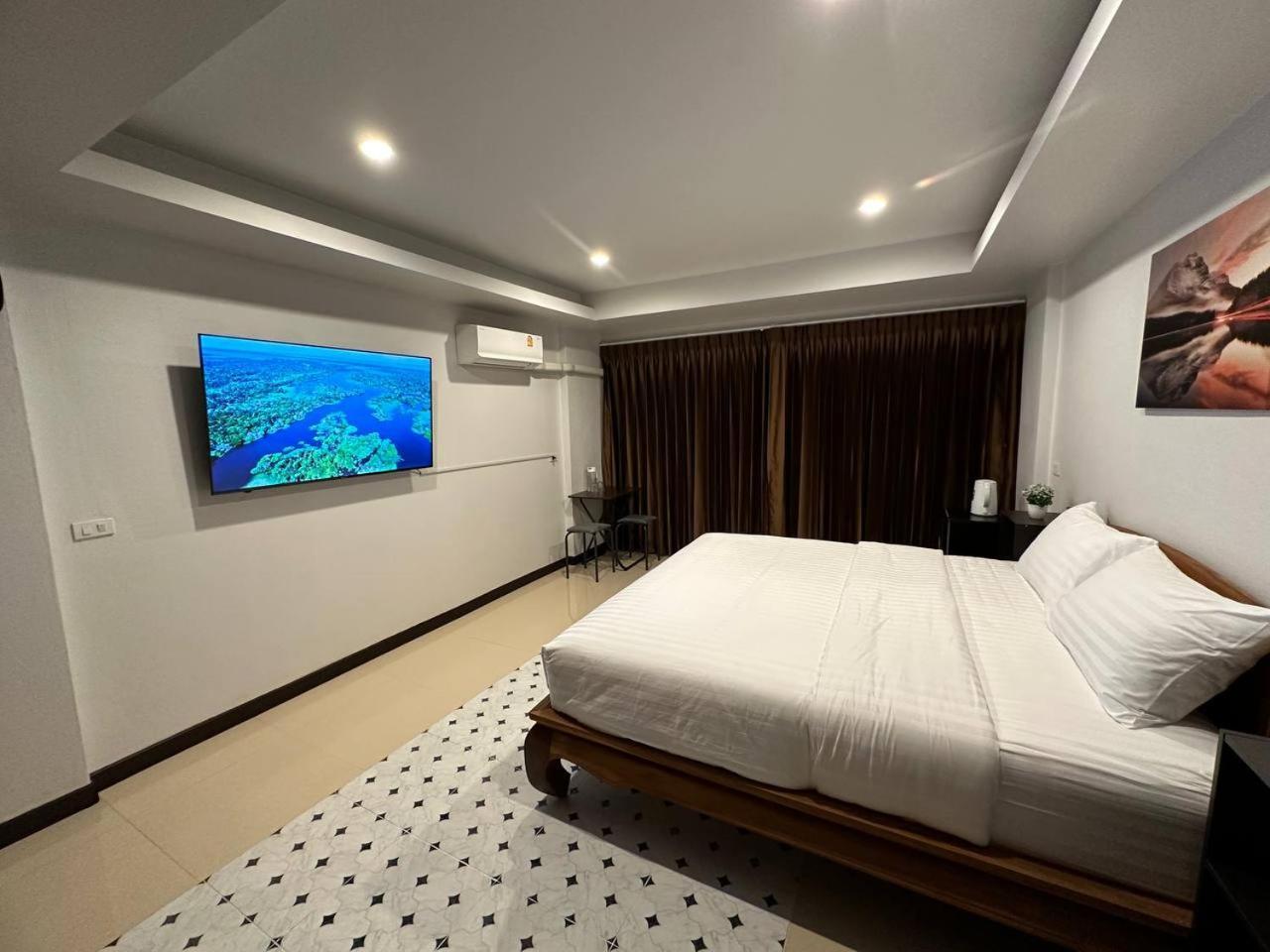Chris Jay @ Cnx Apartment Chiang Mai Exterior photo