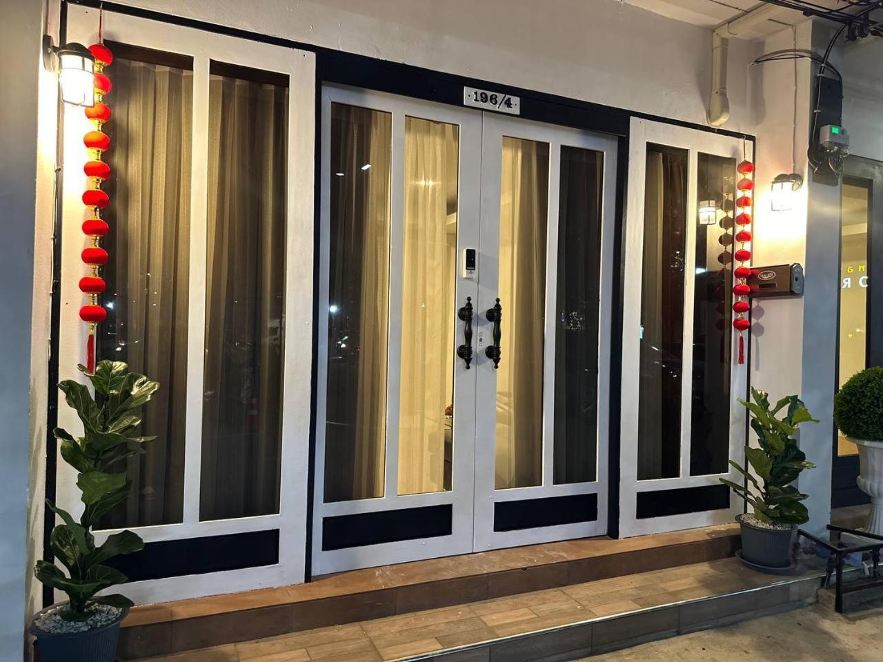 Chris Jay @ Cnx Apartment Chiang Mai Exterior photo