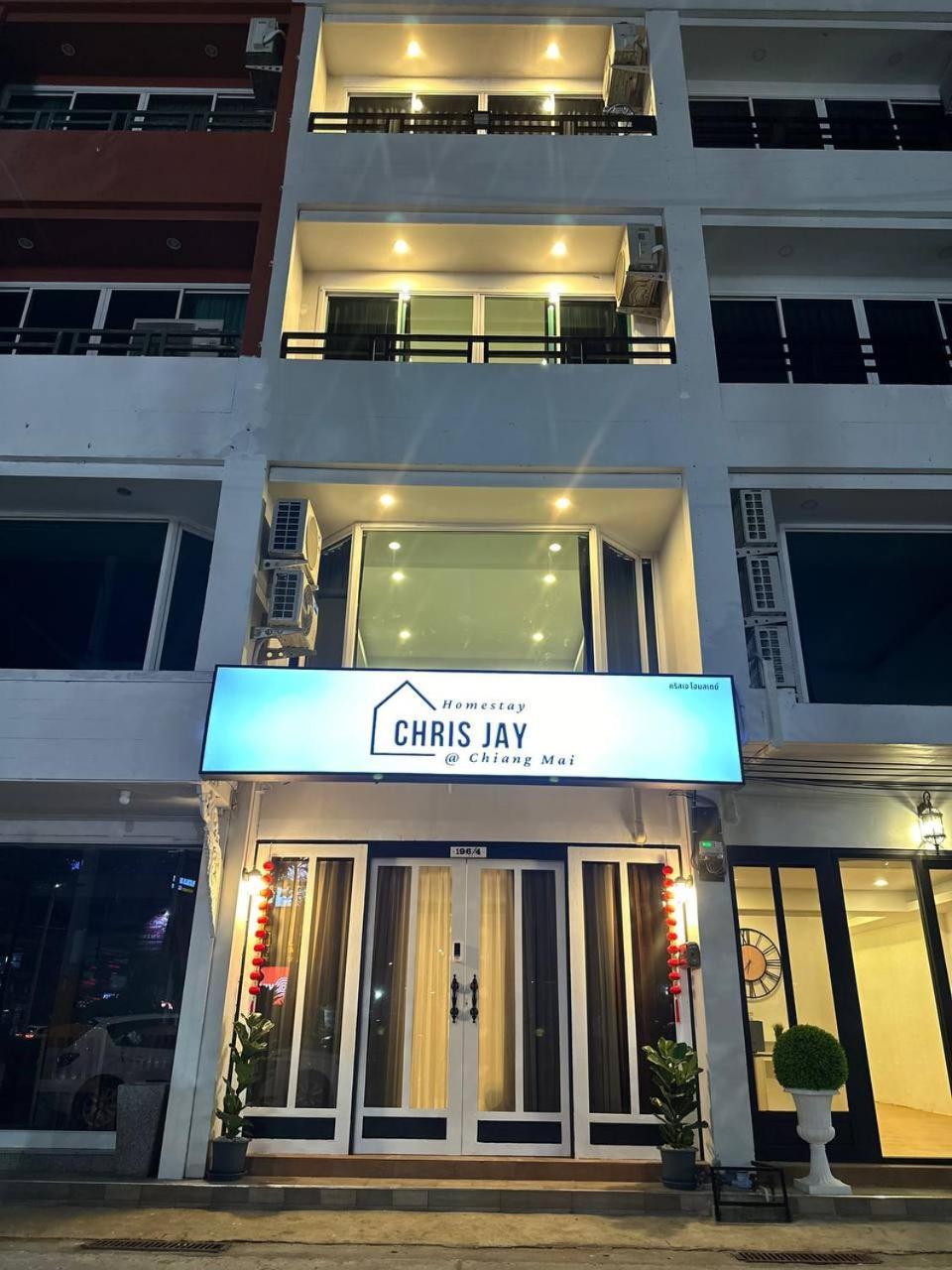 Chris Jay @ Cnx Apartment Chiang Mai Exterior photo